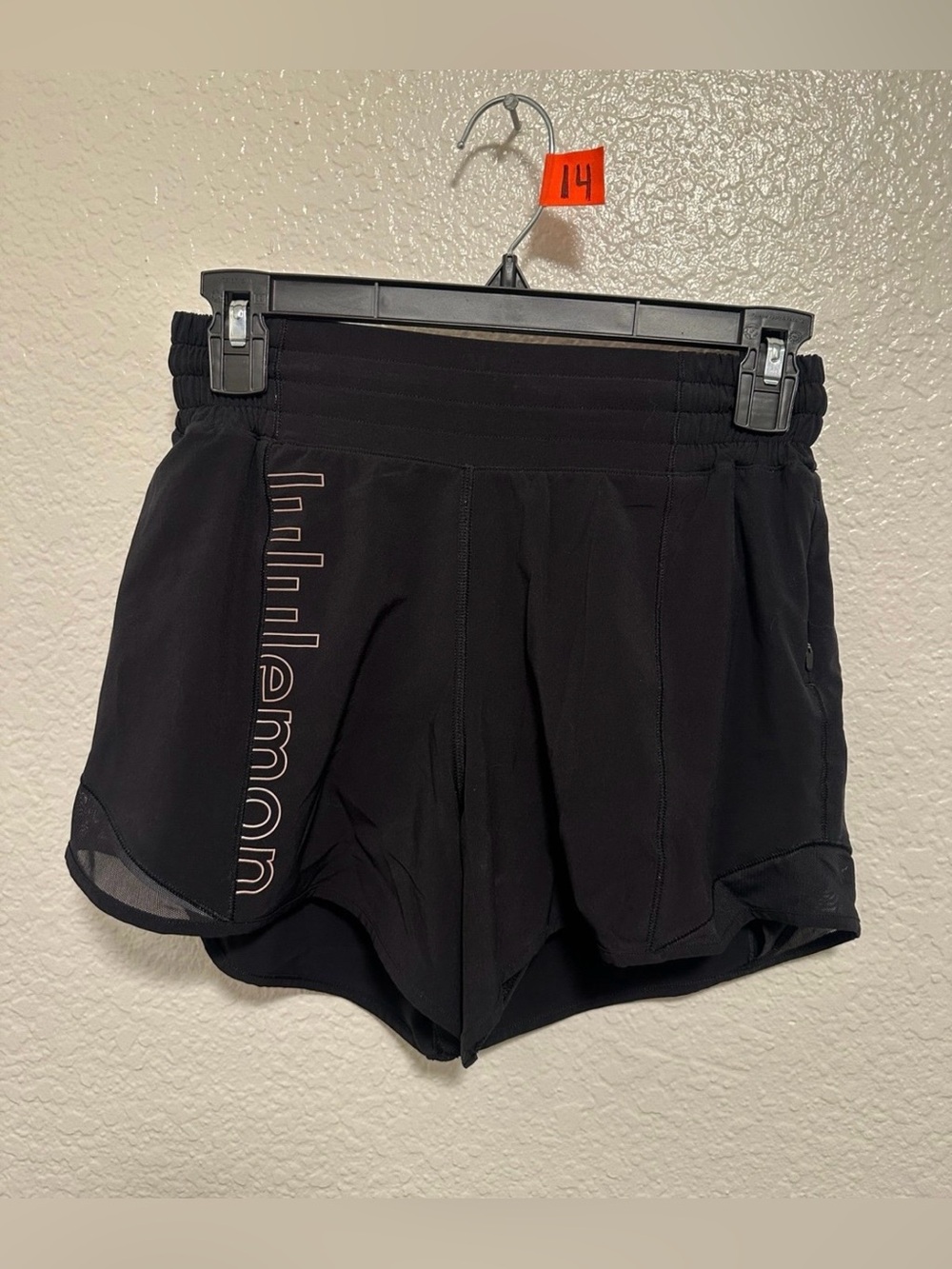 Lululemon hotty hot shorts size 4. A14